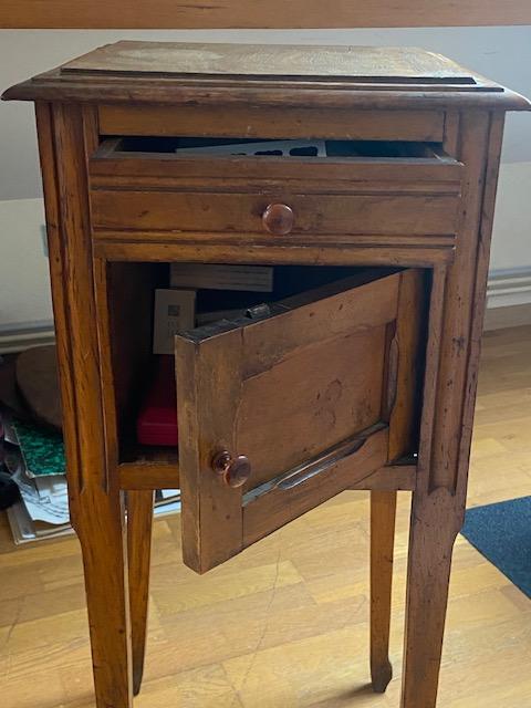 Chevet directoire en bois massif