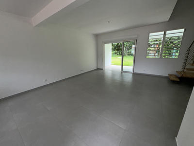 Maison - 102 m² - 5 pièces