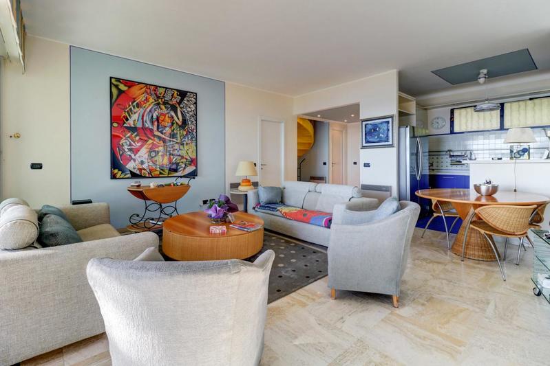 Appartement - 90 m² - 3 pièces