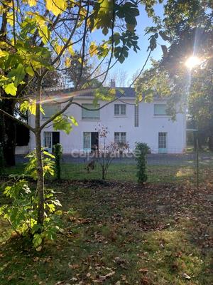 Maison - 120 m² - 10 pièces