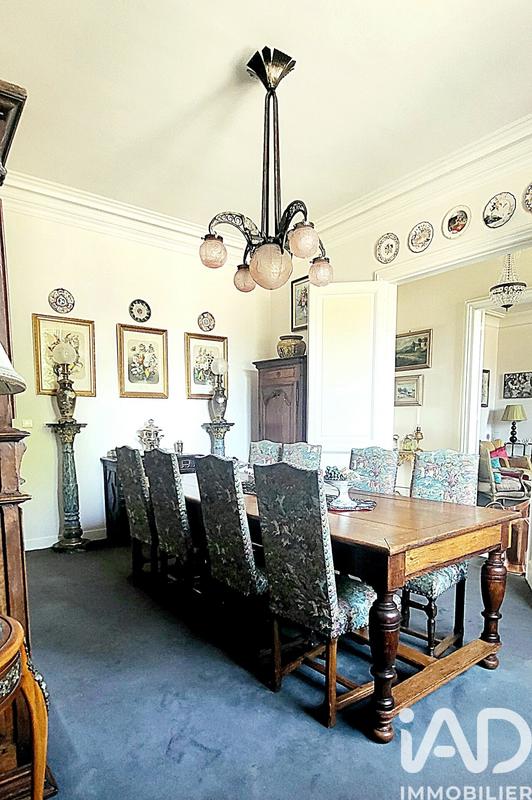 Maison - 265 m² - 9 pièces