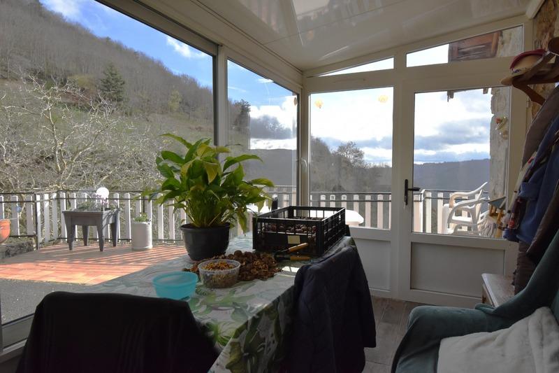 Maison en pierre - 86 m² - 5 pièces