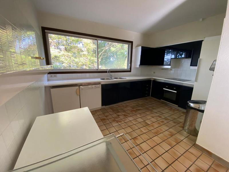 Maison - 315 m² - 10 pièces