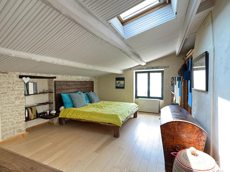 Maison - 220 m² - 7 pièces