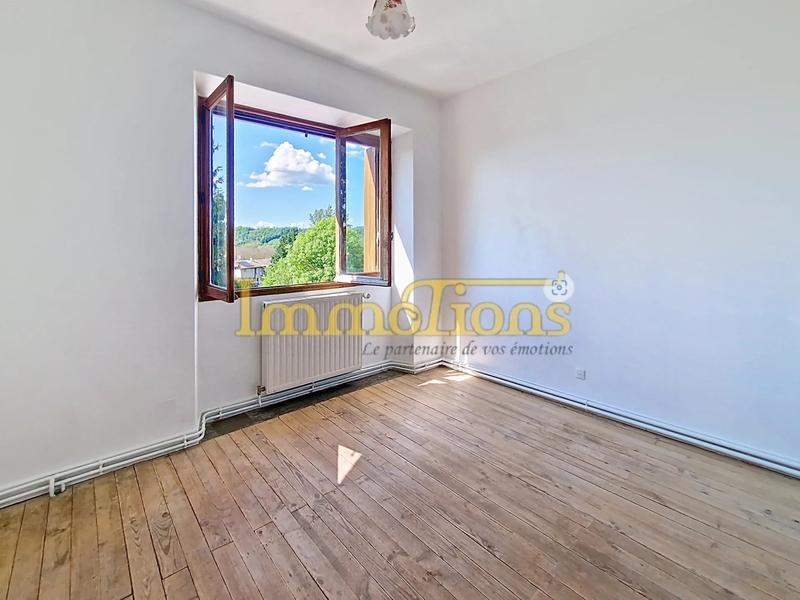 Maison - 97 m² - 5 pièces