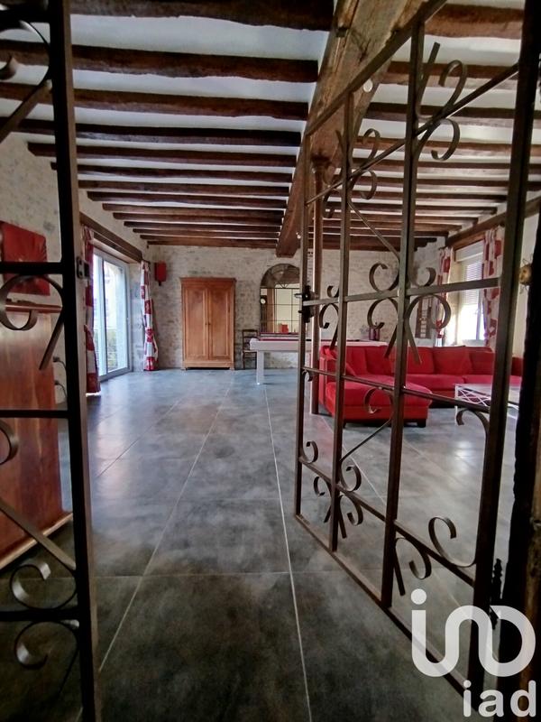 Maison - 279 m² - 12 pièces