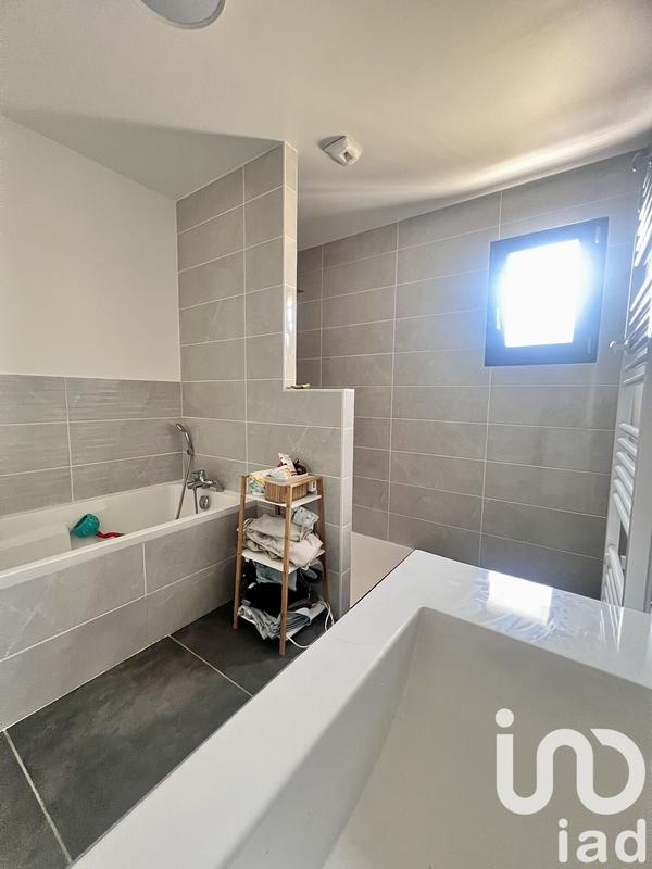 Maison - 121 m² - 4 pièces