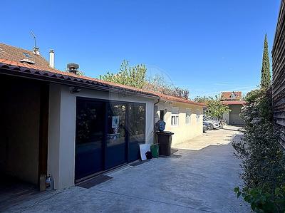 Immeuble - 103 m² - 13 pièces