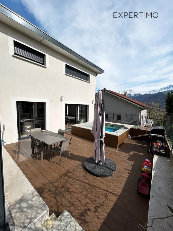 Maison - 116 m² - 5 pièces