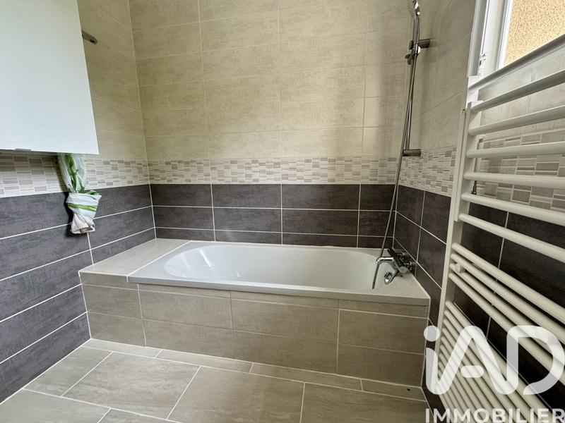 Maison - 64 m² - 4 pièces