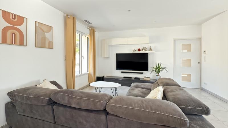 Maison - 300 m² - 10 pièces