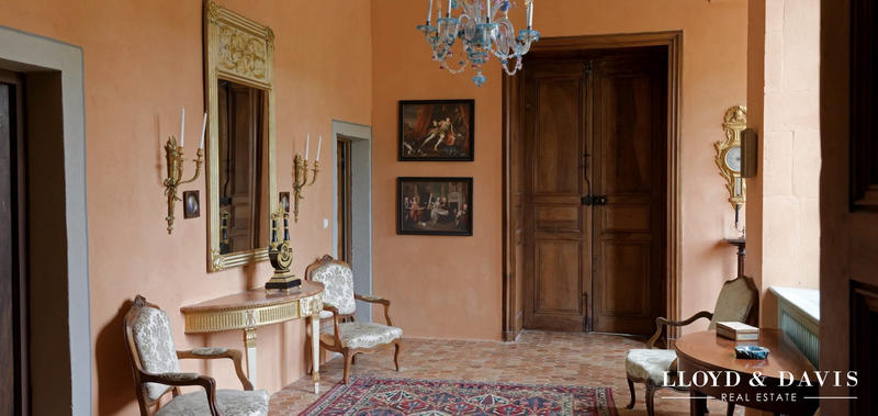 Château - 6 000 m² - 30 pièces