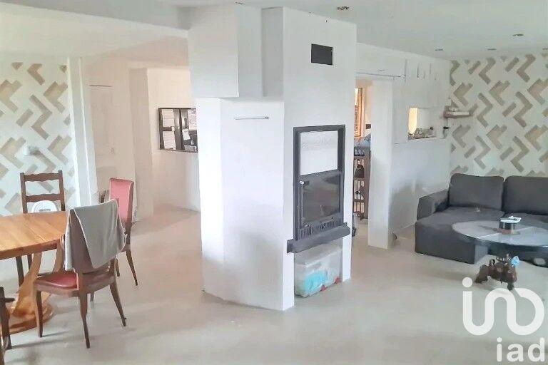 Maison - 230 m² - 7 pièces