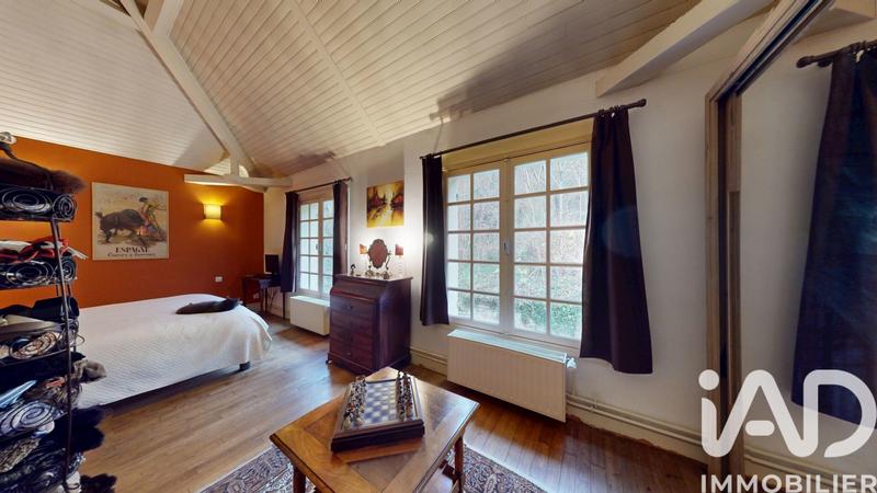 Maison - 185 m² - 8 pièces