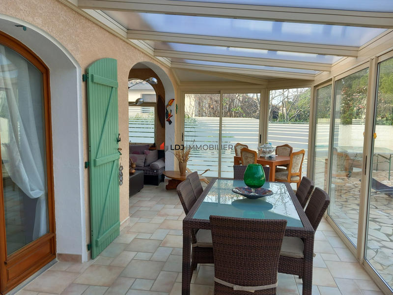 Maison traditionnelle - 142 m² - 6 pièces