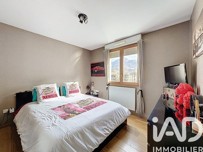 Appartement - 92 m² - 5 pièces