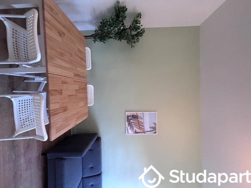 Chambre - 11 m² - 1 pièce