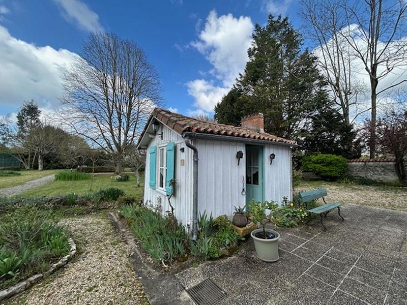 Maison - 277 m² - 11 pièces