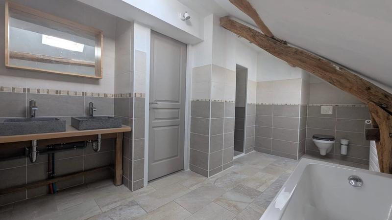 Maison - 170 m² - 6 pièces