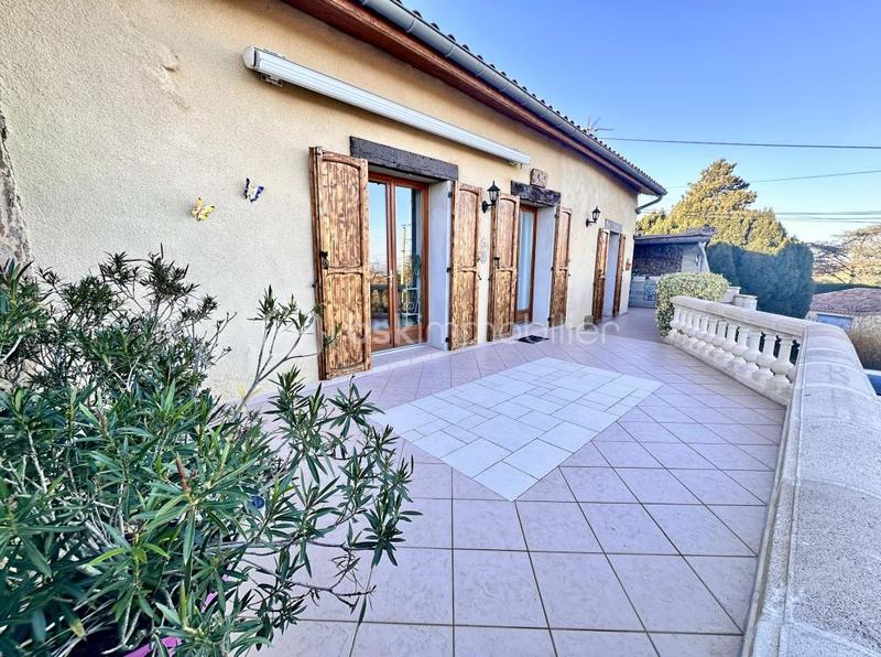 Maison en pierre - 90 m² - 4 pièces