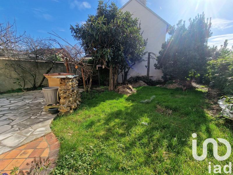 Maison - 234 m² - 8 pièces