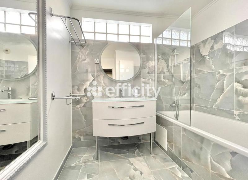 Appartement - 110 m² - 4 pièces