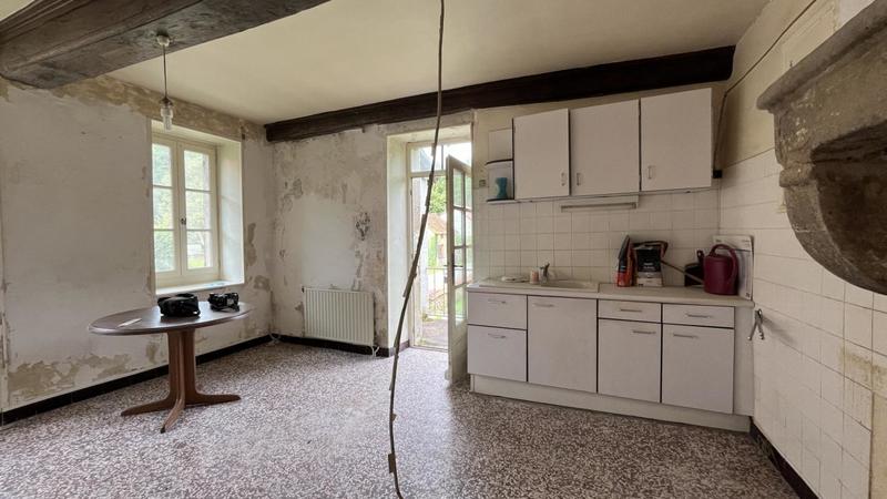 Maison ancienne - 160 m² - 3 pièces