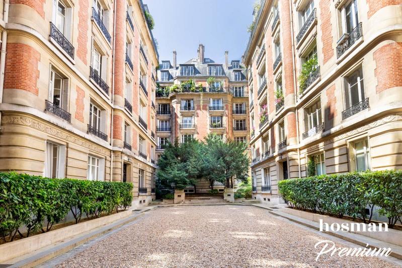 Appartement - 217 m² - 7 pièces