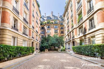 Appartement - 217 m² - 7 pièces