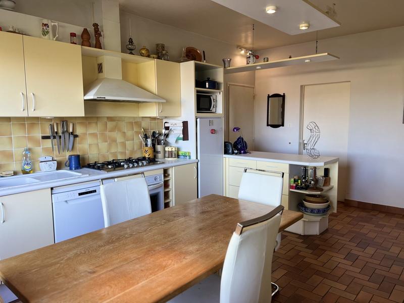 Maison traditionnelle - 320 m² - 7 pièces