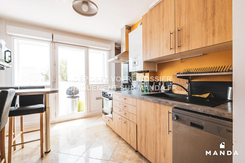 Chambre - 10 m² - 4 pièces