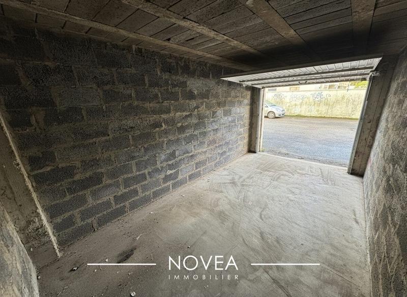 Parking / Garage - 14 m²