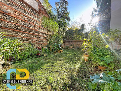 Maison - 254 m² - 12 pièces