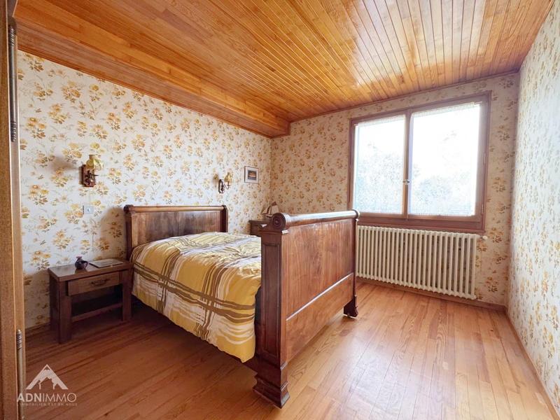 Maison - 210 m² - 7 pièces