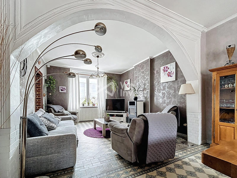 Maison - 204 m² - 7 pièces