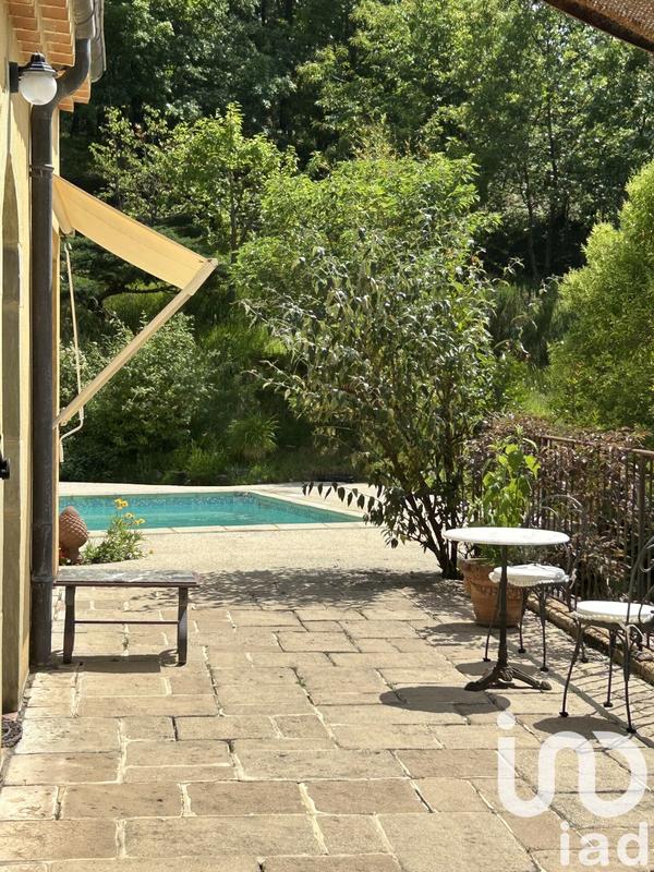 Maison - 200 m² - 5 pièces