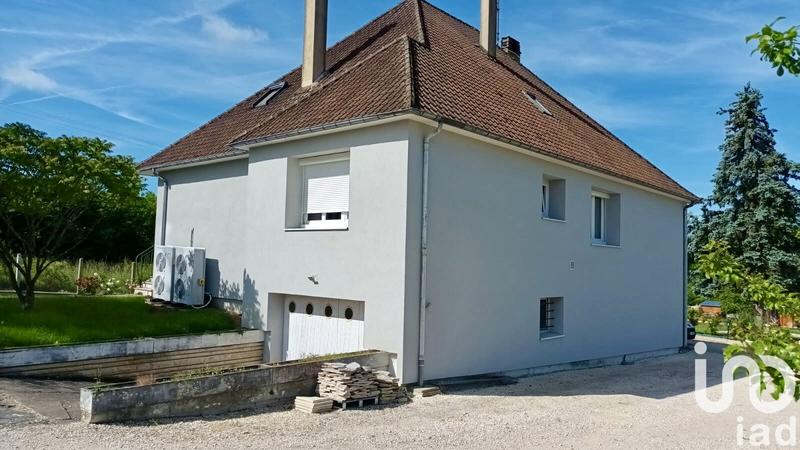 Maison - 279 m² - 11 pièces