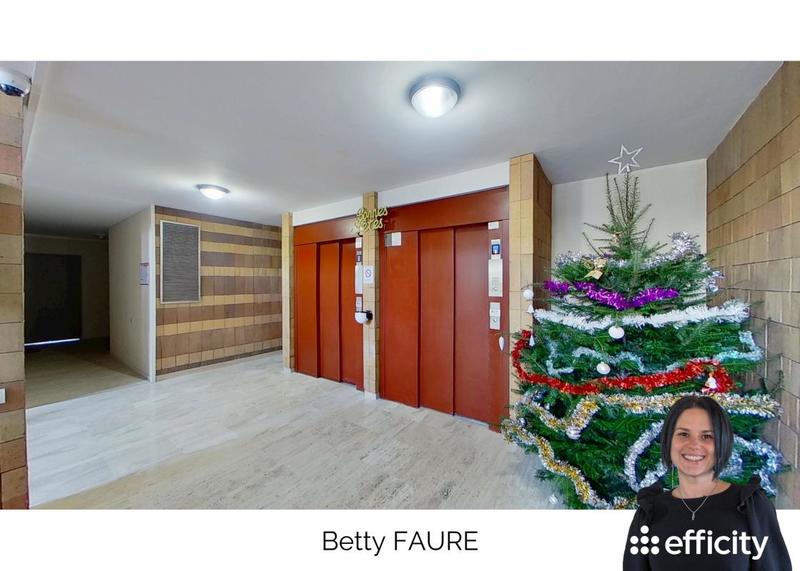 Appartement - 100 m² - 5 pièces