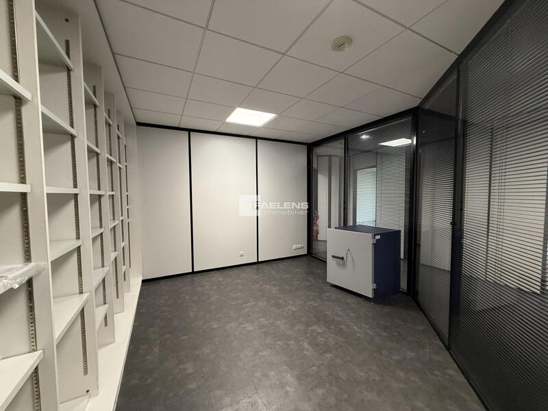 Bureau - 233 m²