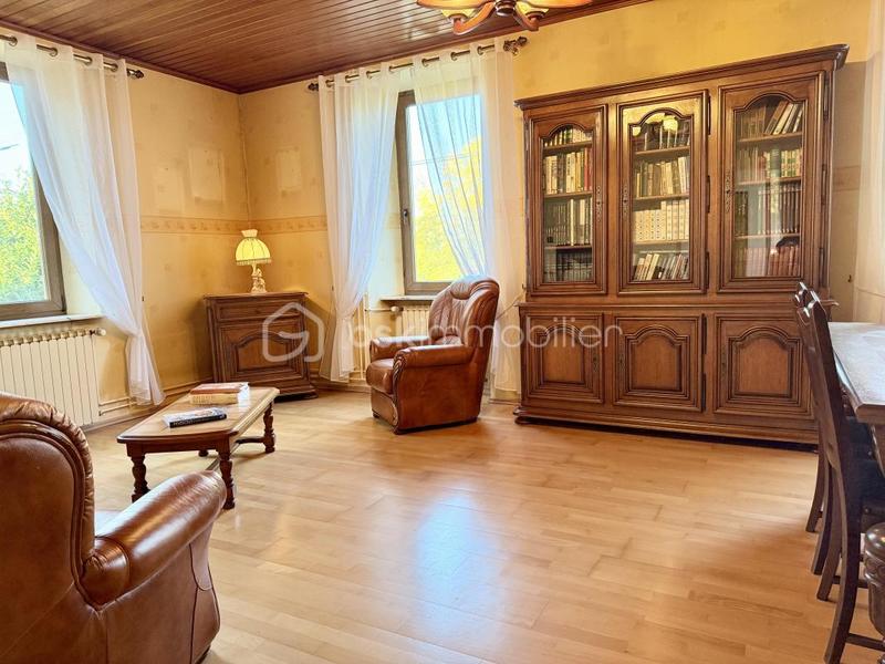 Maison - 186 m² - 9 pièces