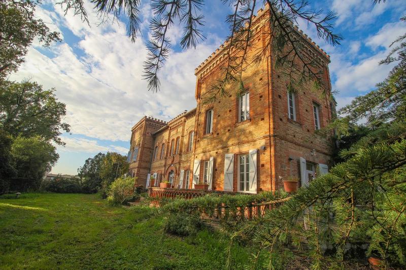 Maison de domaine - 430 m² - 8 pièces