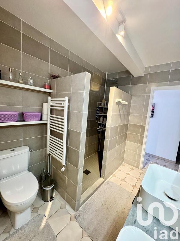 Maison - 360 m² - 9 pièces