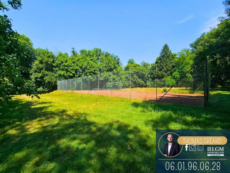 Propriété - 500 m² - 18 pièces