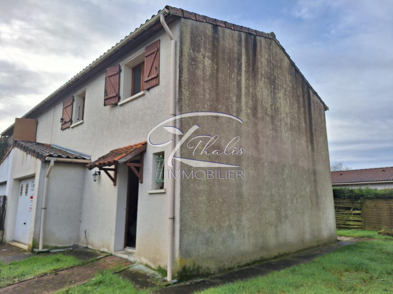 Maison traditionnelle - 86 m² - 8 pièces