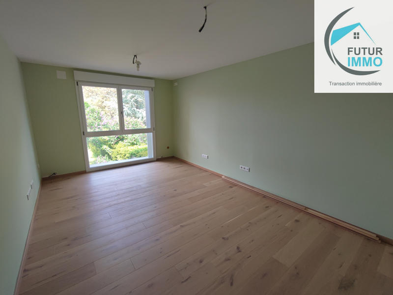 Maison - 325 m² - 9 pièces