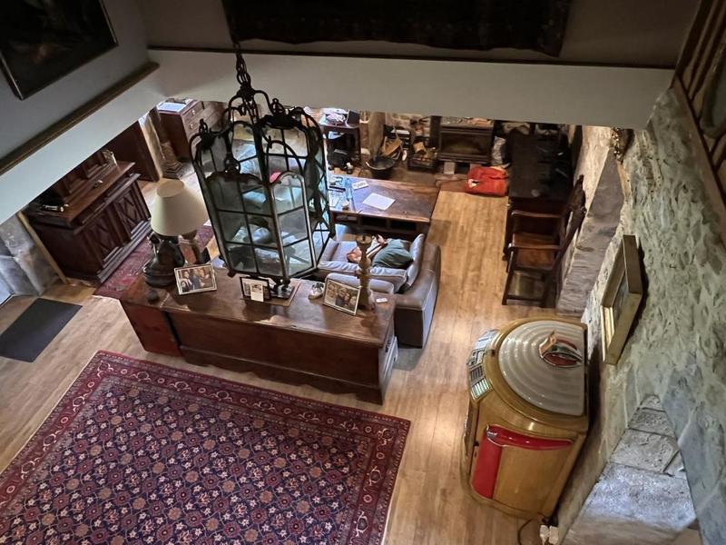 Propriété - 230 m² - 7 pièces