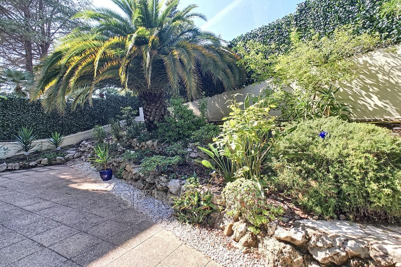 Appartement - 90 m² - 3 pièces