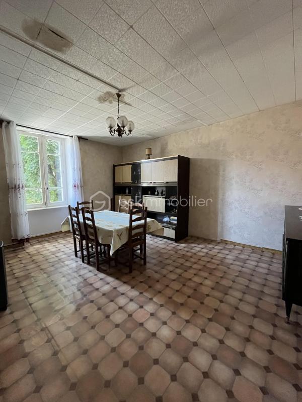 Maison - 185 m² - 8 pièces