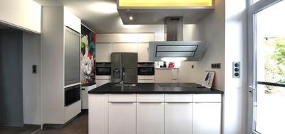 Maison - 258 m² - 8 pièces