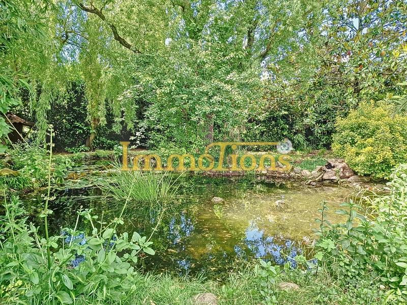 Maison - 243 m² - 5 pièces